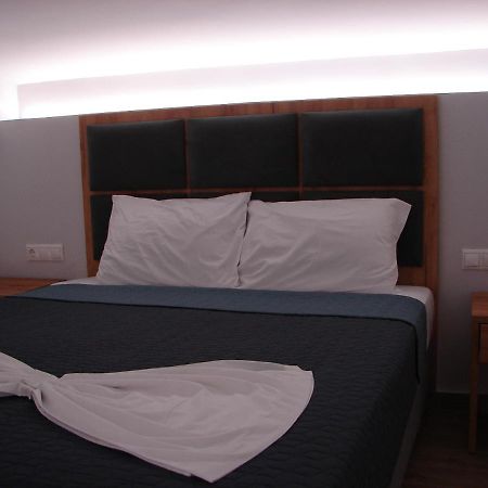 Four Reasons Aparthotel Paralia Katerinis Exterior photo